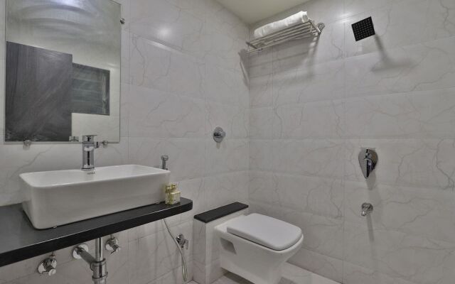 Capital O 41581 Hiriz Hotel