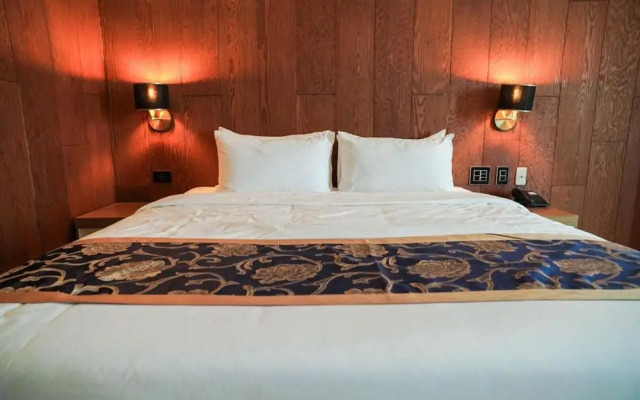 Dancenter Luxury Retreat Angeles City
