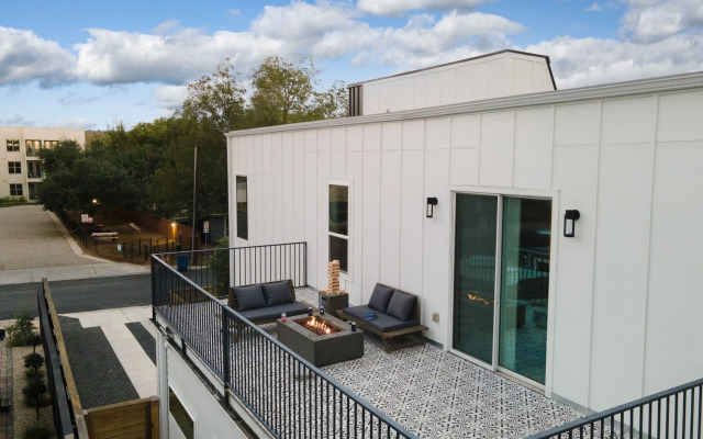 Melody by AvantStay | Peloton included, sleek home, Austin