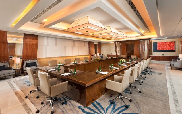 Sheraton Changchun Jingyuetan Hotel
