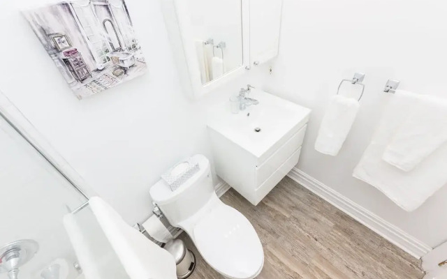 Applewood Suites - The Annex Lofts