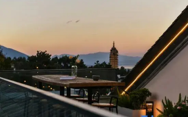 Dali Shanpan Homestay