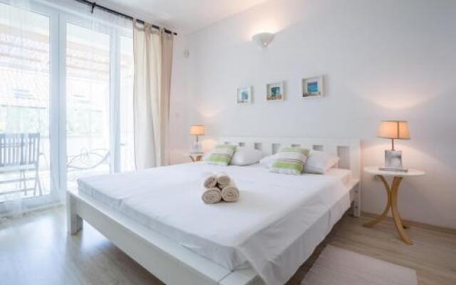 Apartments Tamara Bol