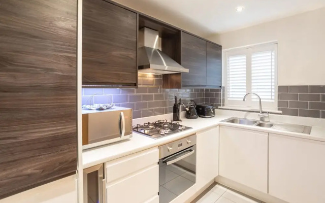 Host Stay Coventry Street