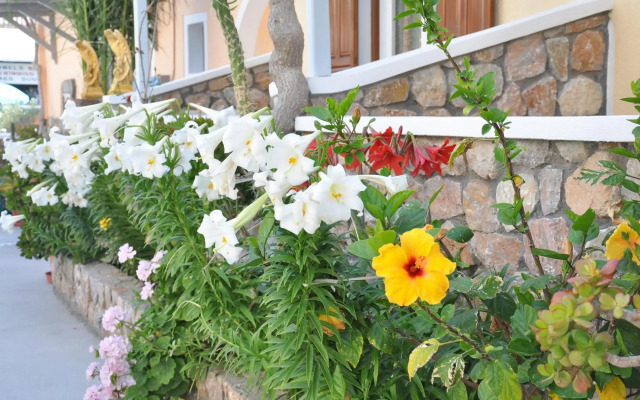 Polydefkis Hotel