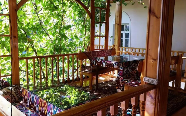 Jahongir Guest House