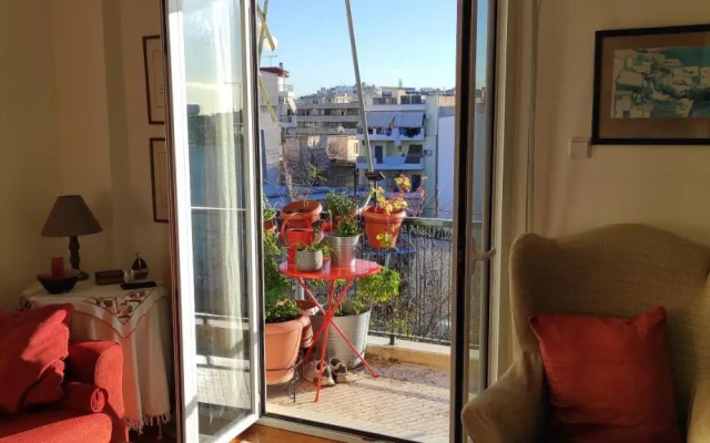 On Foot to Acropolis Cozy Apartment
