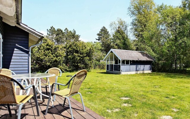 Comfortable Holiday Home in Rødby Near Sea