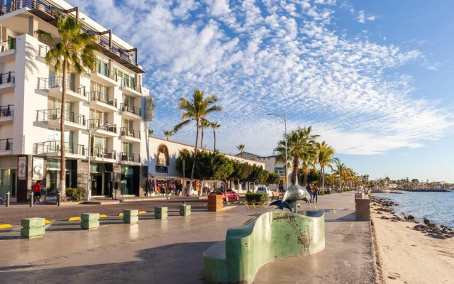 Seven Crown La Paz Malecon