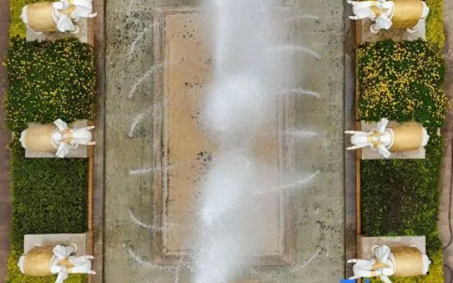 Yuexinyuan Hot Spring Resort Hotel