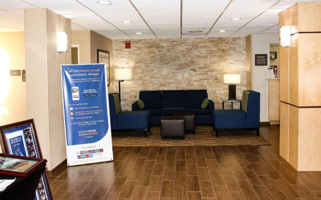 Comfort Inn & Suites Durham near Duke University