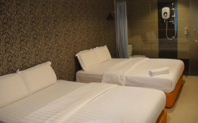 1 Hotel Mahkota Cheras