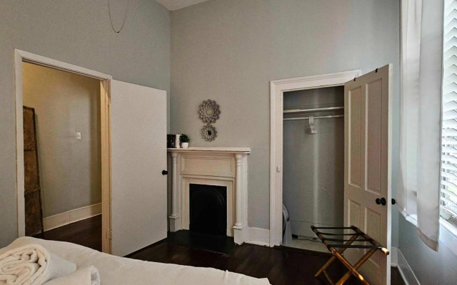 Dauphin District Darling #2-Downtown, Restaurants