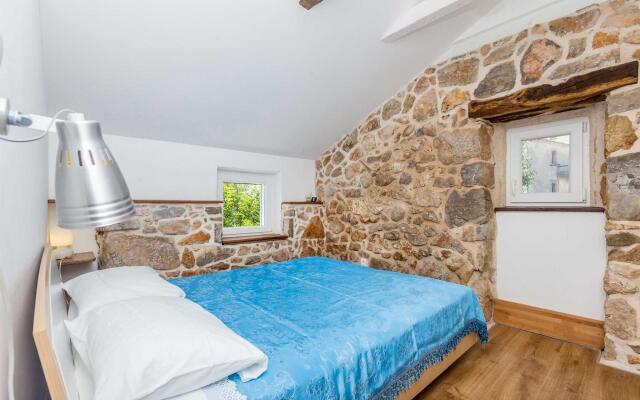 Holiday House Lara 04401