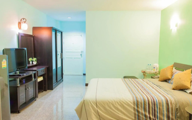 Nam Talay Resort