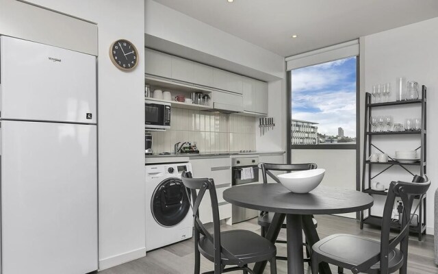 QV Ultra Modern Harbour Apartment - 856