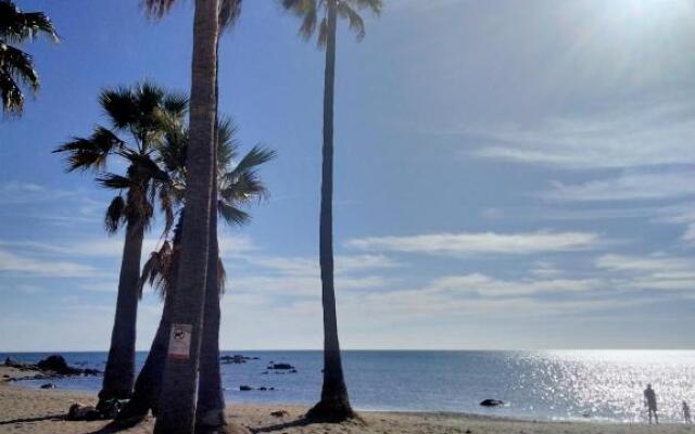 Amphora Beach 2372