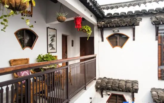 Suzhou Wutong Courtyard