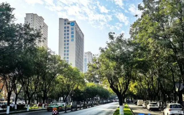 HanTing Hotel (Baoji Wanda Plaza Dongfeng Road)