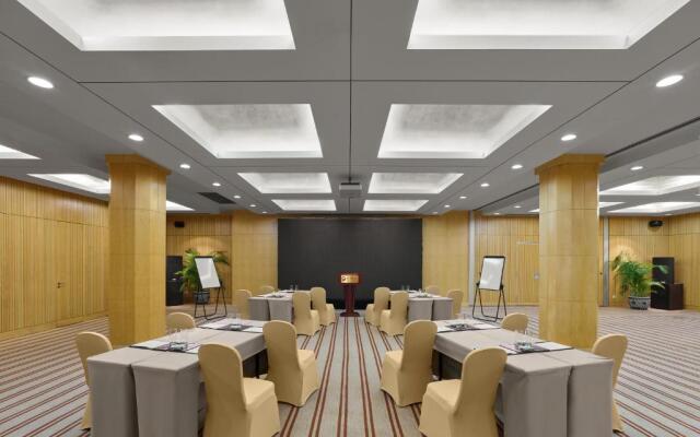 Poly Plaza Hotel