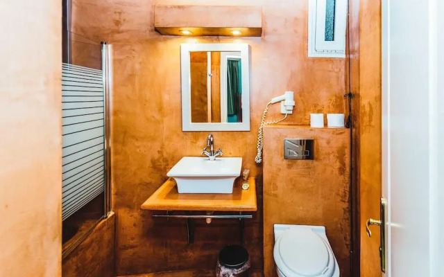 Deluxe Getaway With Balcony And Amazing View 1 Bedroom Apts