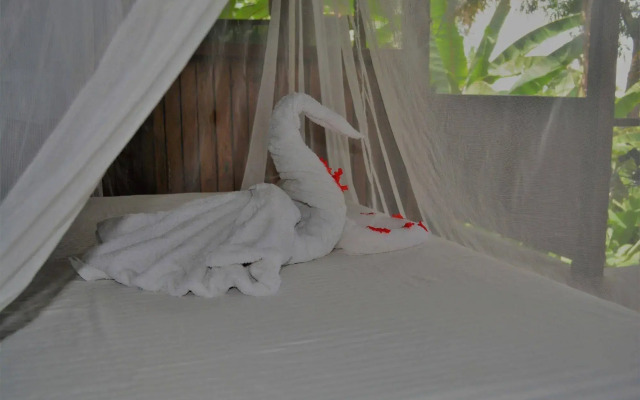 The Lookout Inn Lodge