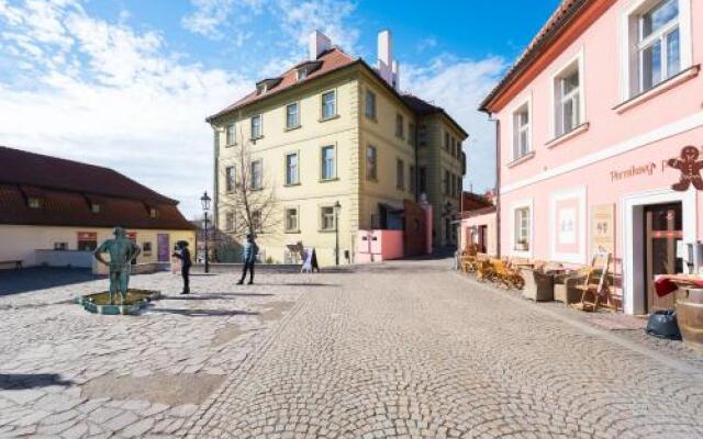 Kafka Apartment with bridge view