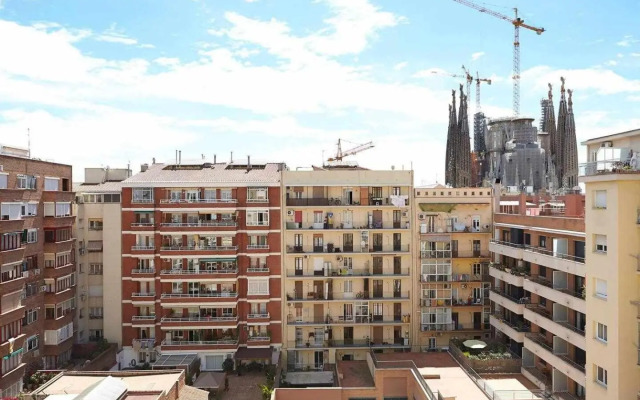 SAGRADA FAMILIA VIEWS Nos preocupa su seguridad