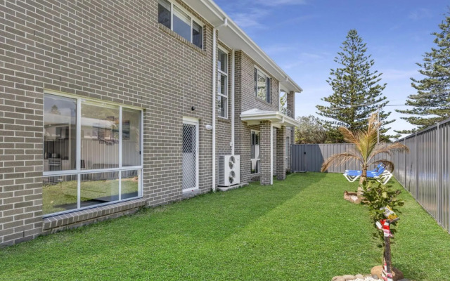 SEA MIST Gerringong 4pm Check Out Sundays