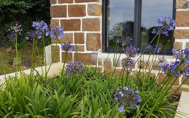 Cottage in Plougasnou Near Stunning Beaches