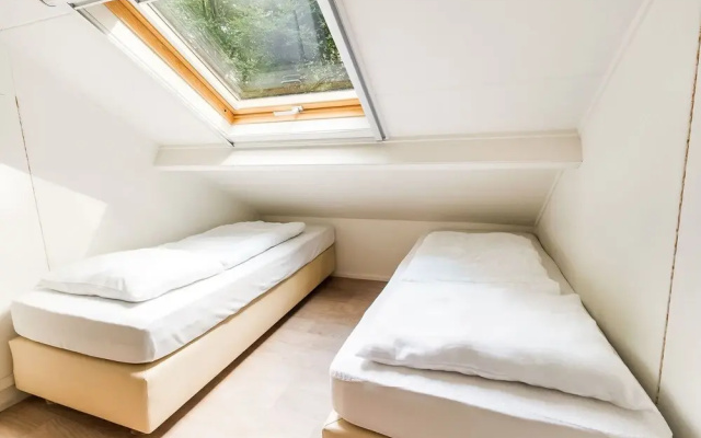 Lovely Holiday Home in Rheezerveen, in the Woods of Estate