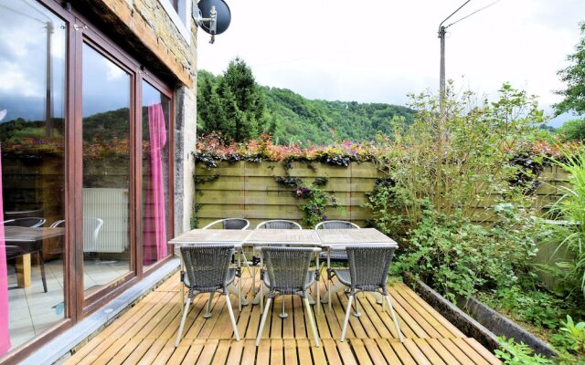 Rustic Holiday Home With Sauna, Terrace and Garden