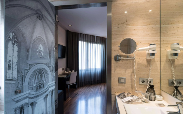 Catalonia Catedral Hotel