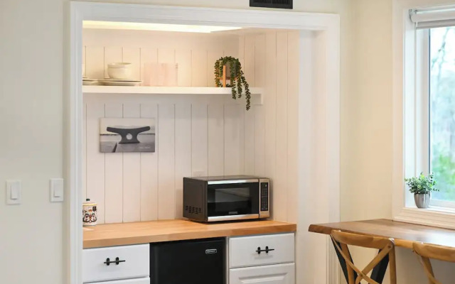 Harbor View Cozy Retreat for 2
