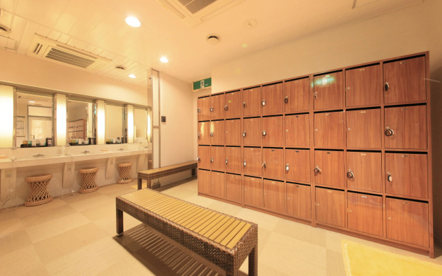 Capsule and Sauna Century