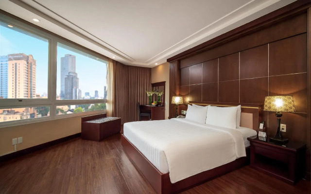 Nhat Ha L'Opera Hotel