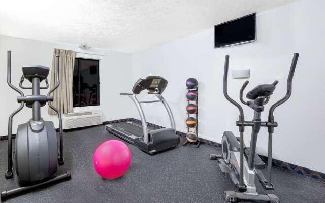 Days Inn by Wyndham Warrensburg