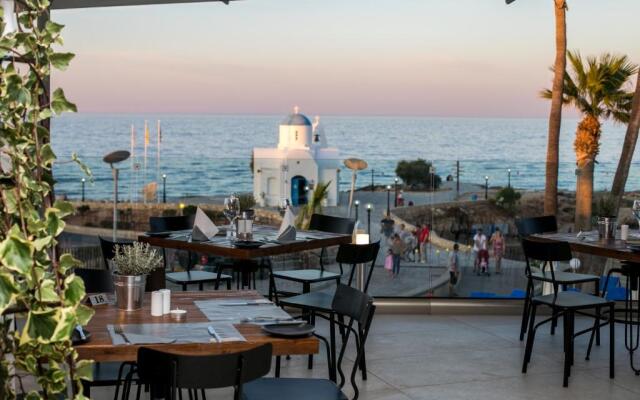 The Golden Coast Beach Hotel