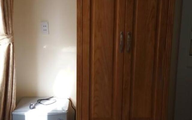 Khách Sạn Anh Tú 27B THÙY VAN