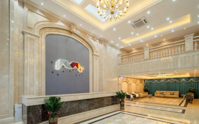 Berman Hotel (Huidong honghaiwan store)