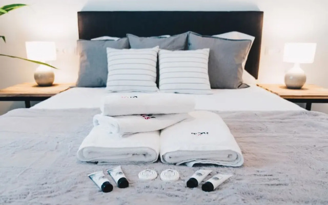 Altair by People Rentals