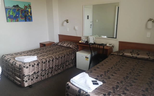 Kiwi International Hotel