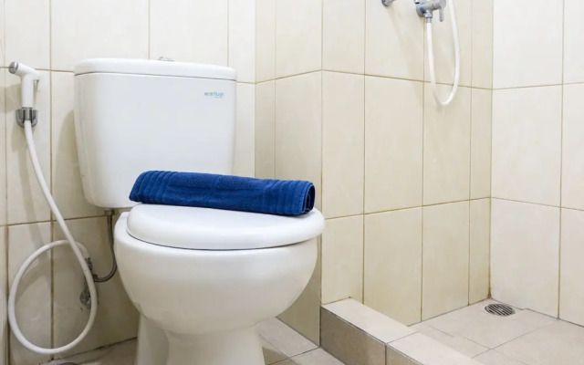 Best Price Studio at The Springlake Apartment