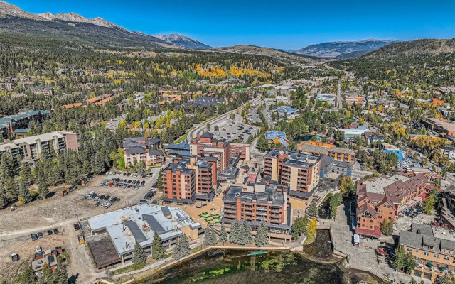 Peak 9 Ski In Ski Out