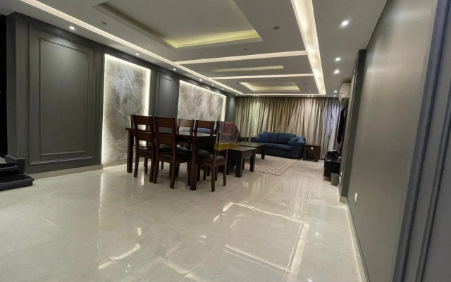 F5 luxury Apartment - شقة فندقية فاخرة المهندسين