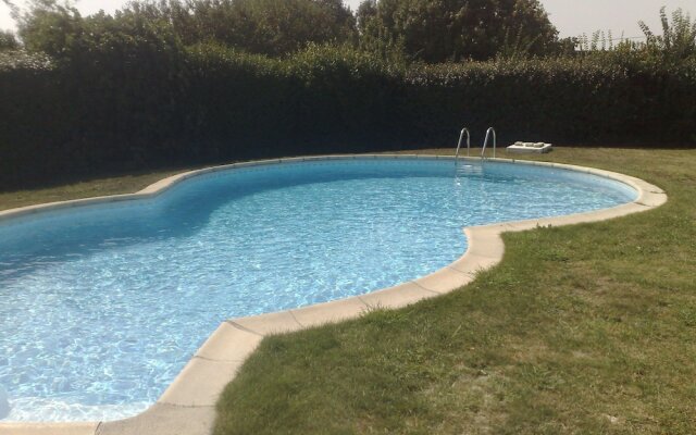 Cozy Holiday Home in Penmarch with Private Swimming Pool