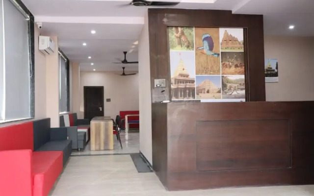 Goroomgo Pat Village Inn Indore