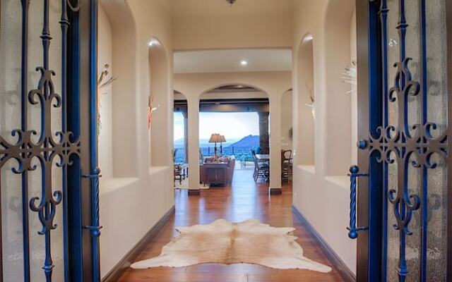 Palisades Estate 5 BR by Casago