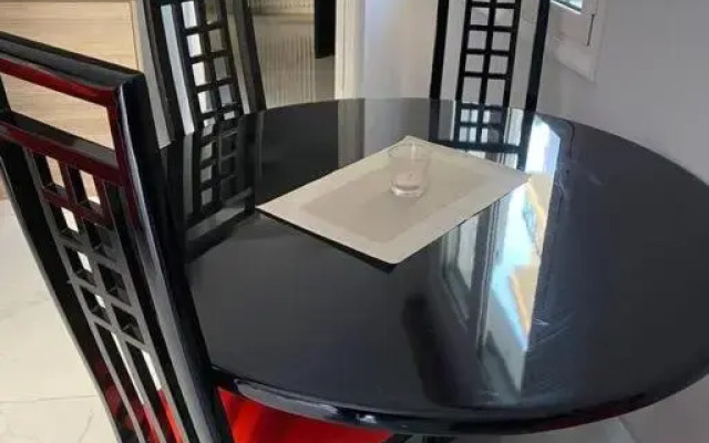 luxury apartment 11' from Athens center