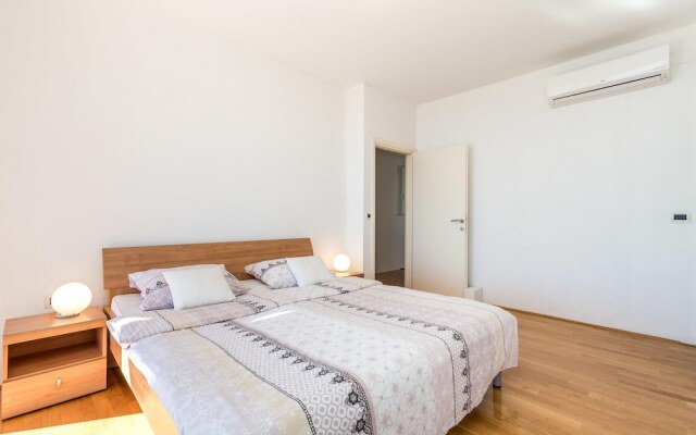 Beautiful Home in Lovran With Sauna, Wifi and 4 Bedrooms